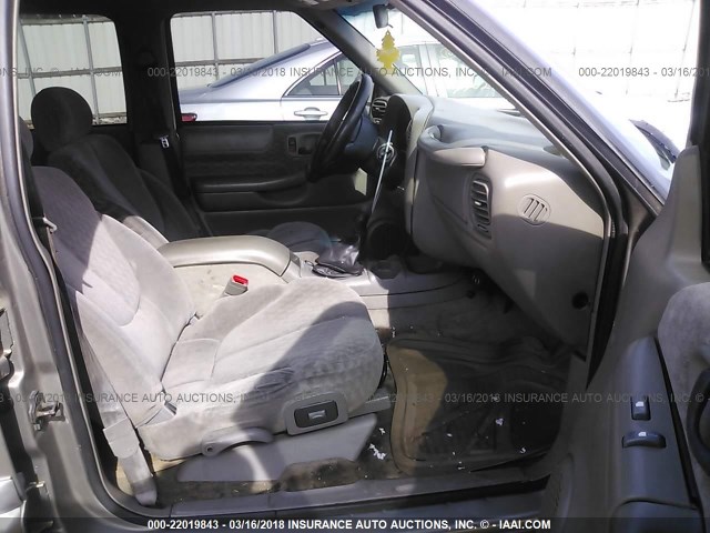 1GKCS13W312144634 - 2001 GMC JIMMY Արծաթագույն լուսանկար 5