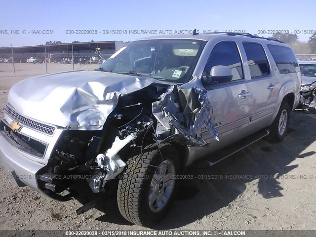 1GNSCJE04CR173039 - 2012 CHEVROLET SUBURBAN C1500 LT SILVER photo 2