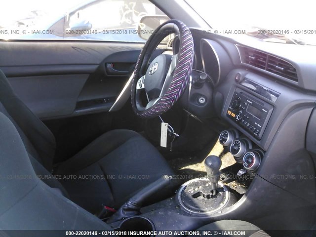 JTKJF5C76D3057972 - 2013 TOYOTA SCION TC 灰色 照片 5