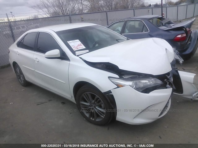 4T1BF1FKXGU265108 - 2016 TOYOTA CAMRY LE/XLE/SE/XSE WHITE photo 1