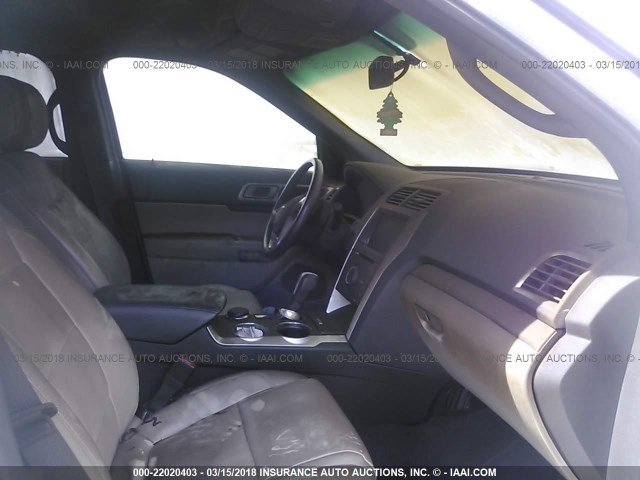 1FMHK8F89BGA15868 - 2011 FORD EXPLORER LIMITED 白色 照片 5