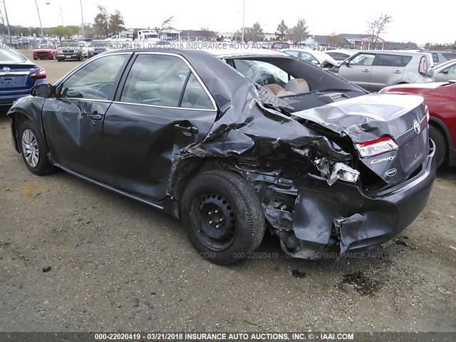 4T1BF1FK6CU049198 - 2012 TOYOTA CAMRY SE/LE/XLE GRAY photo 3