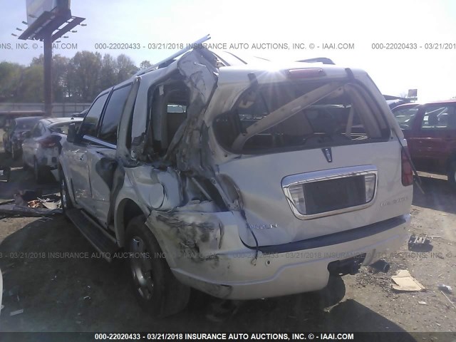 5LMFU275X6LJ28547 - 2006 LINCOLN NAVIGATOR 白色 照片 3