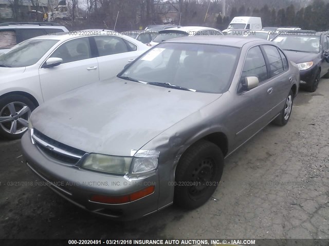 JN1CA21D9WT530453 - 1998 NISSAN MAXIMA GLE/GXE/SE TAN photo 2