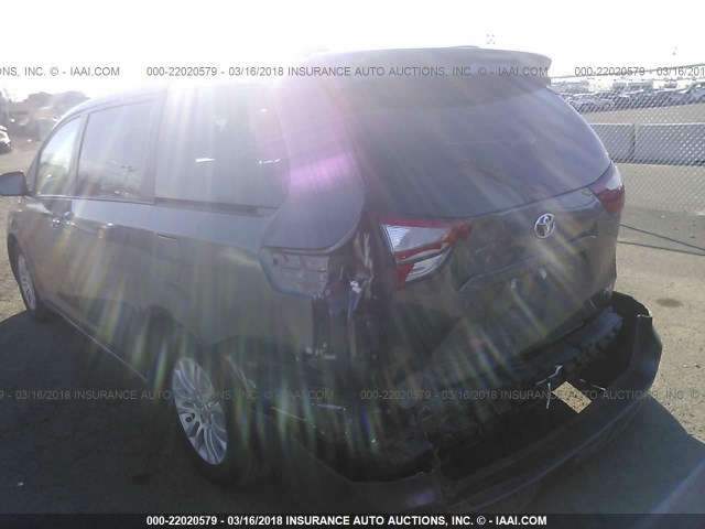 5TDYK3DC1GS724337 - 2016 TOYOTA SIENNA XLE/LIMITED GRAY photo 3