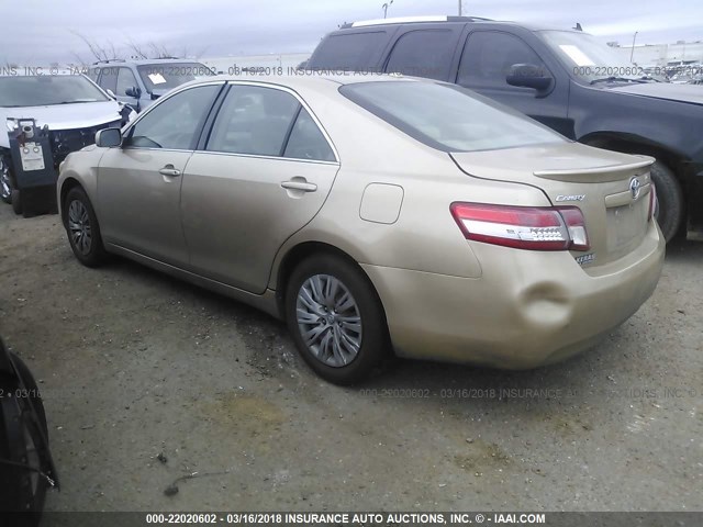 4T1BF3EK0AU079534 - 2010 TOYOTA CAMRY SE/LE/XLE GOLD photo 3