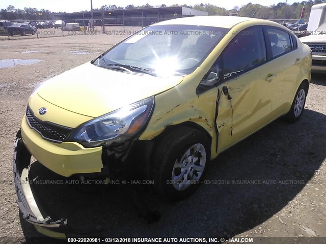 KNADM4A37G6575769 - 2016 KIA RIO LX Դեղին լուսանկար 2