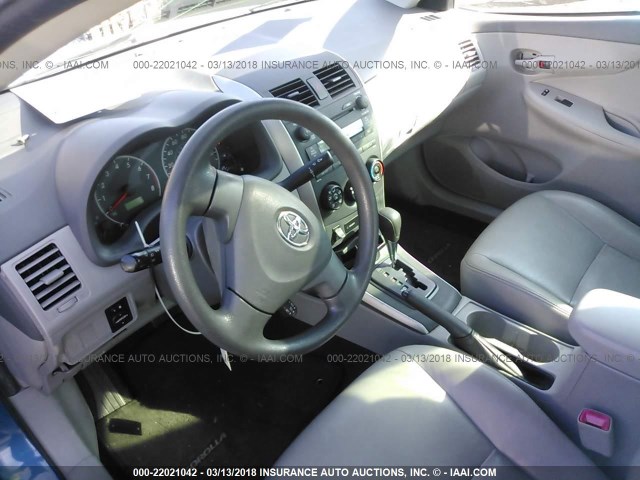 JTDBL40E599056267 - 2009 TOYOTA COROLLA LE/XLE BLUE photo 5