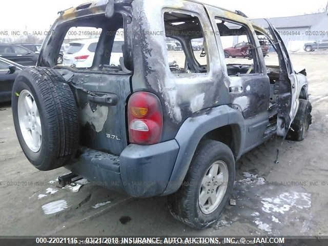 1J4GL58KX2W215968 - 2002 JEEP LIBERTY LIMITED BLACK photo 4