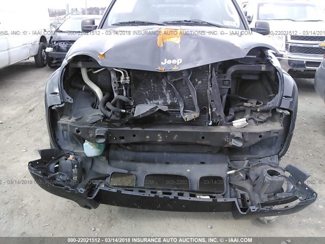 1J8GL38K94W156501 - 2004 JEEP LIBERTY RENEGADE 黑色 照片 6