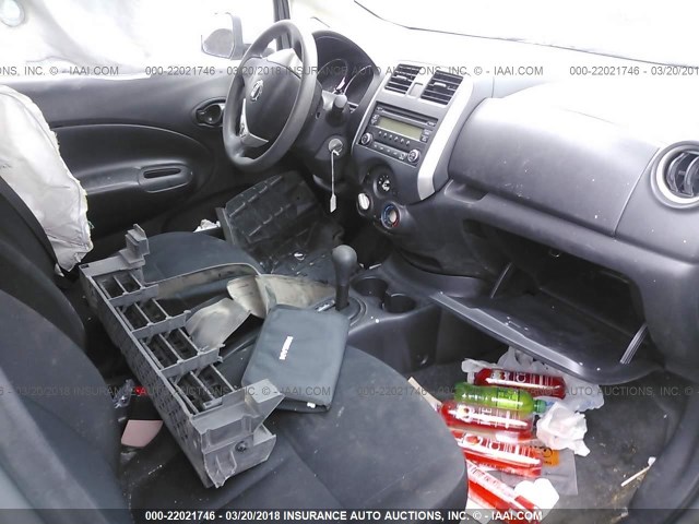 3N1CE2CP3EL407309 - 2014 NISSAN VERSA NOTE S/S PLUS/SV/SL SILVER photo 5