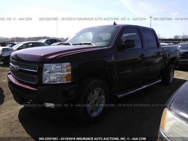 3GCPKSE74DG314407 - 2013 CHEVROLET SILVERADO K1500 LT MAROON photo 2