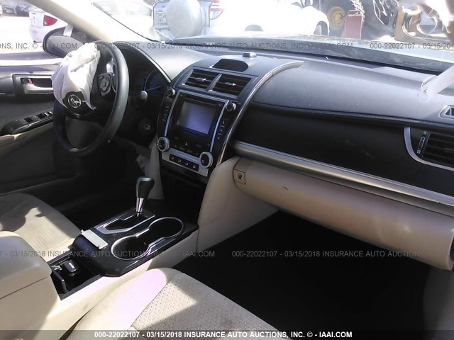 4T1BF1FK1DU637320 - 2013 TOYOTA CAMRY L/SE/LE/XLE 灰色 照片 5