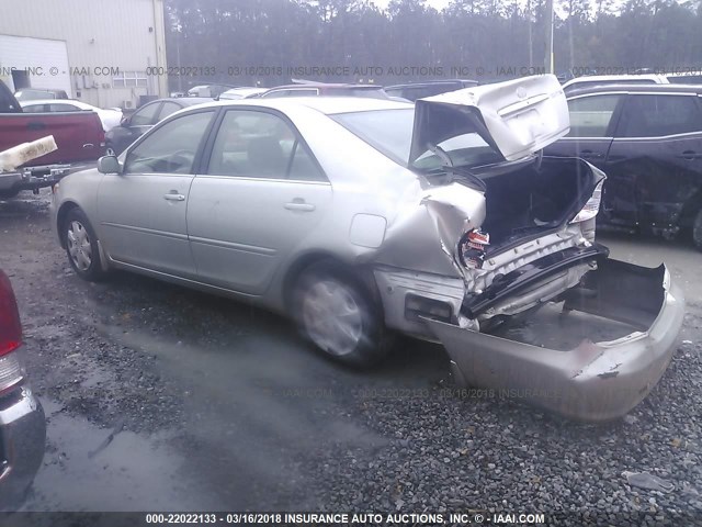 4T1BE30K02U065581 - 2002 TOYOTA CAMRY LE/XLE/SE 银色 照片 3