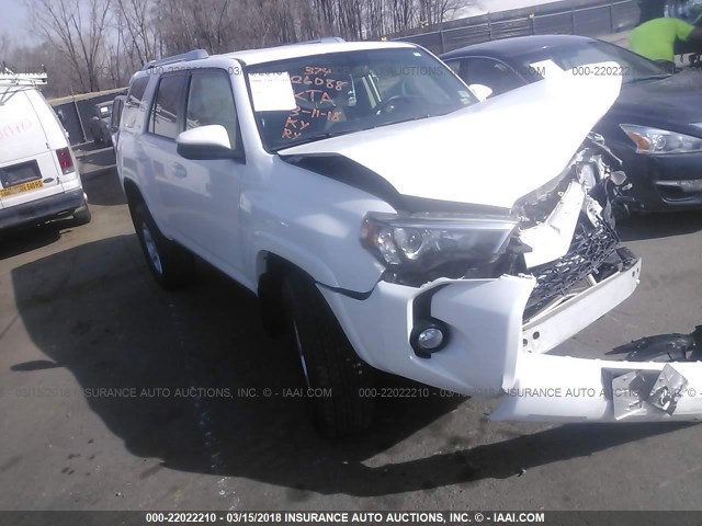 JTEBU5JR8G5323308 - 2016 TOYOTA 4RUNNER SR5 PREM/LTDL/TRAIL/TRD WHITE photo 1