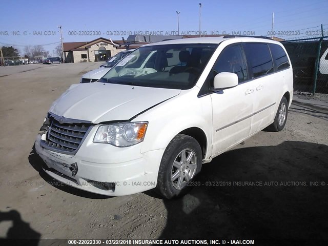 2A4RR5D1XAR105045 - 2010 CHRYSLER TOWN & COUNTRY TOURING WHITE photo 2