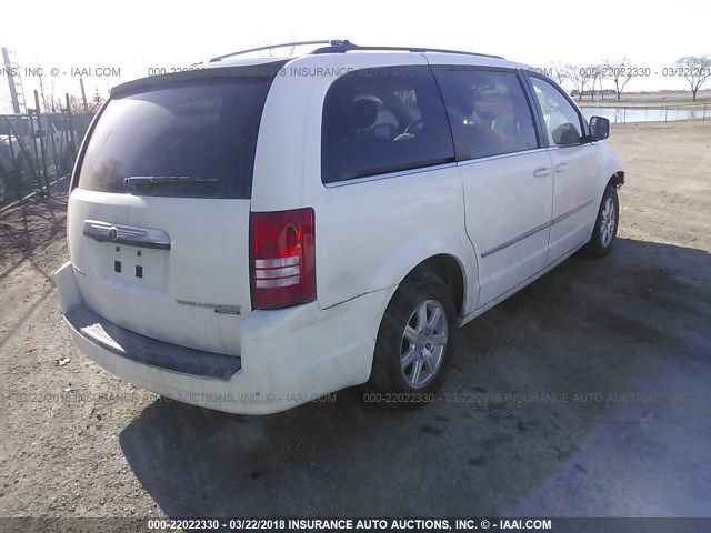 2A4RR5D1XAR105045 - 2010 CHRYSLER TOWN & COUNTRY TOURING WHITE photo 4