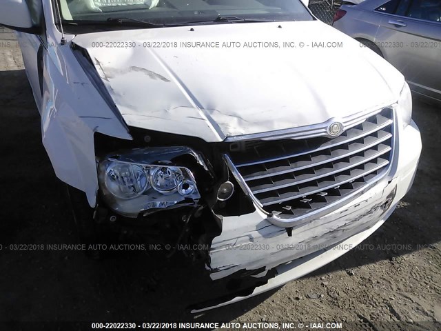 2A4RR5D1XAR105045 - 2010 CHRYSLER TOWN & COUNTRY TOURING WHITE photo 6