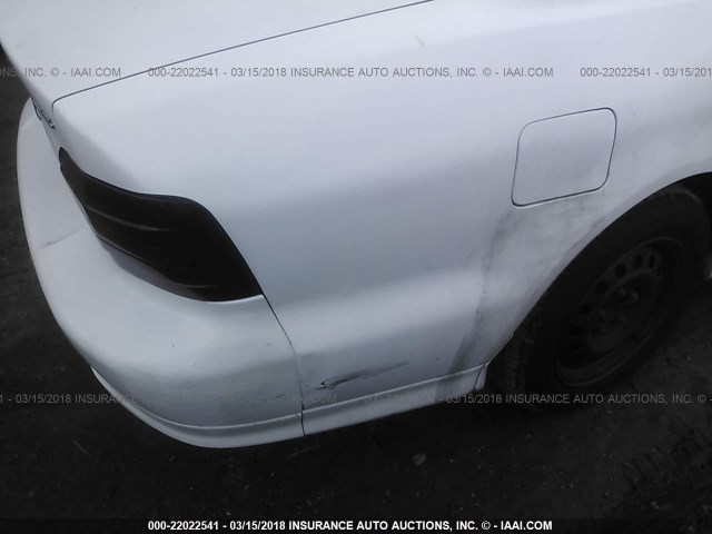 4A3AA46G21E155874 - 2001 MITSUBISHI GALANT ES WHITE photo 6