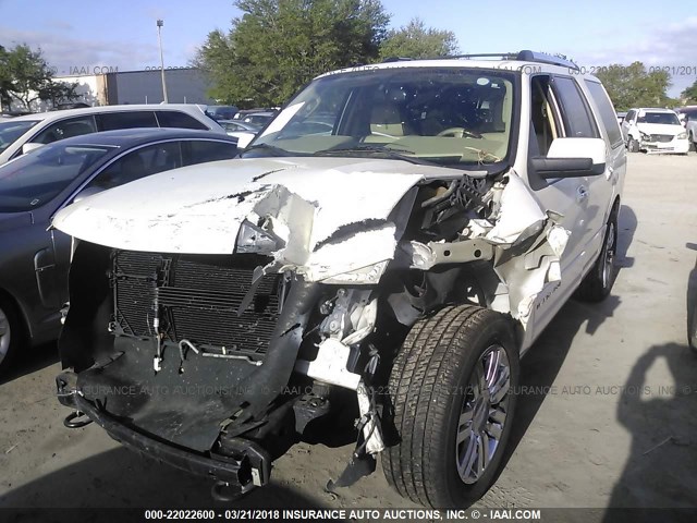 5LMFU27538LJ02472 - 2008 LINCOLN NAVIGATOR WHITE photo 2