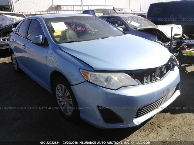 4T1BF1FK7CU549838 - 2012 TOYOTA CAMRY SE/LE/XLE Light Blue photo 1