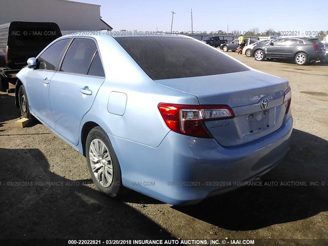 4T1BF1FK7CU549838 - 2012 TOYOTA CAMRY SE/LE/XLE Light Blue photo 3