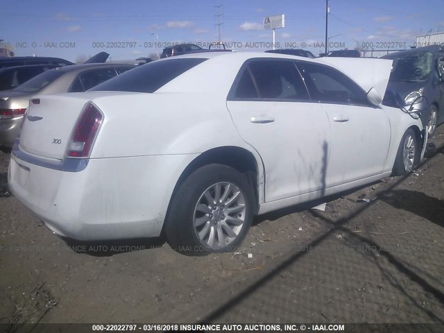 2C3CCAAGXEH212806 - 2014 CHRYSLER 300 WHITE photo 4