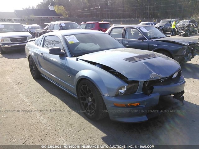 1ZVFT82H565245100 - 2006 FORD MUSTANG GT BLUE photo 1