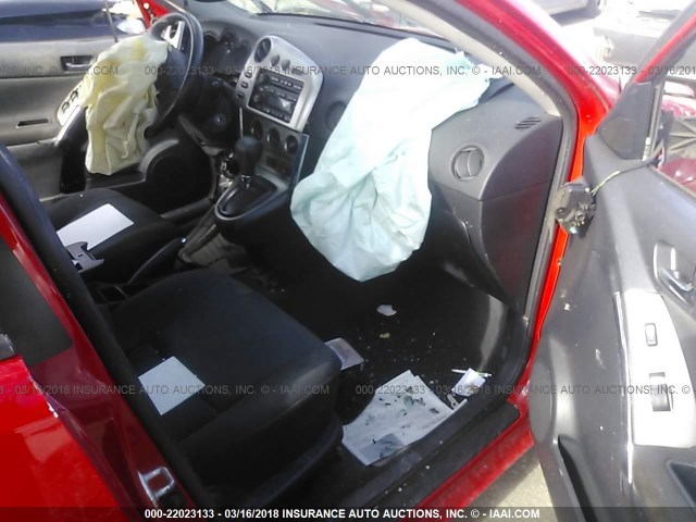 2T1KR38E94C279699 - 2004 TOYOTA COROLLA MATRIX XR RED photo 5