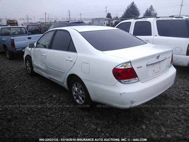 4T1BF32K06U622747 - 2006 TOYOTA CAMRY LE/XLE/SE WHITE photo 3