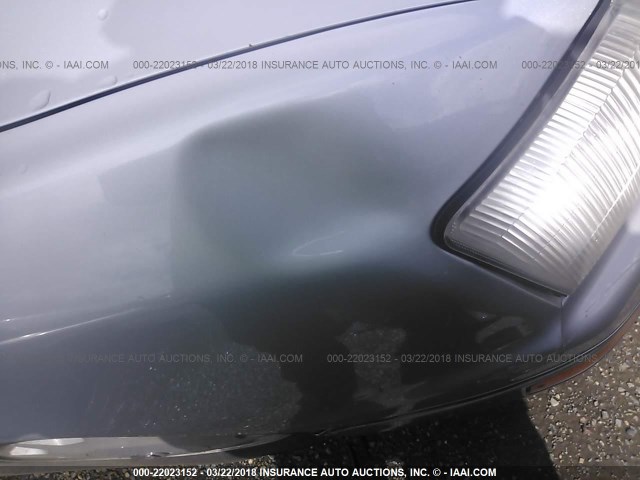 JT8BH28F8V0081213 - 1997 LEXUS LS 400 SILVER photo 6