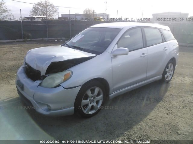2T1KR32E55C333283 - 2005 TOYOTA COROLLA MATRIX XR SILVER photo 2