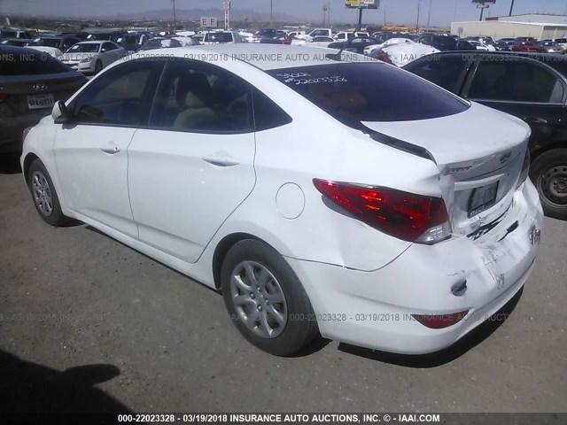 KMHCT4AE0CU224805 - 2012 HYUNDAI ACCENT GLS/GS WHITE photo 3