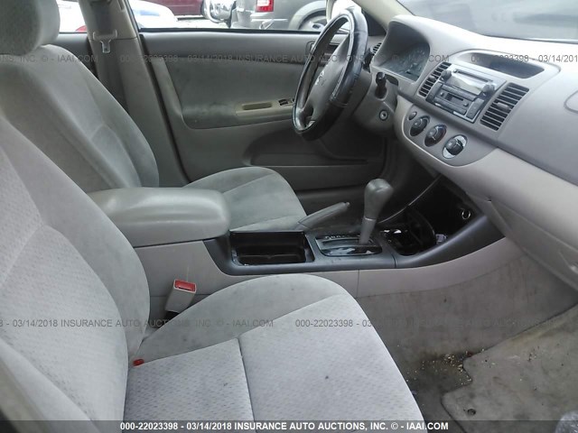 4T1BE32K23U727241 - 2003 TOYOTA CAMRY LE/XLE/SE BEIGE photo 5