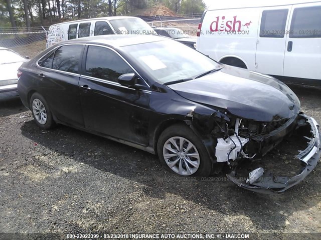 4T4BF1FK5GR551034 - 2016 TOYOTA CAMRY LE/XLE/SE/XSE Schwarz Foto 1