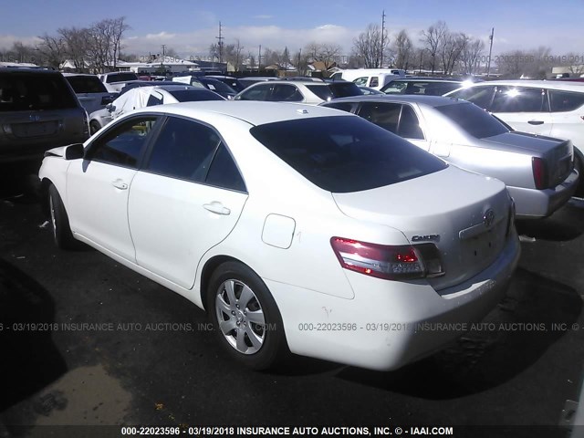 4T4BF3EK5AR021277 - 2010 TOYOTA CAMRY SE/LE/XLE WHITE photo 3