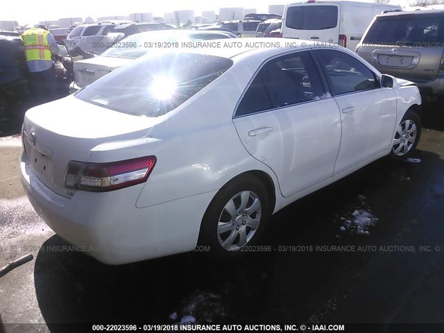 4T4BF3EK5AR021277 - 2010 TOYOTA CAMRY SE/LE/XLE WHITE photo 4