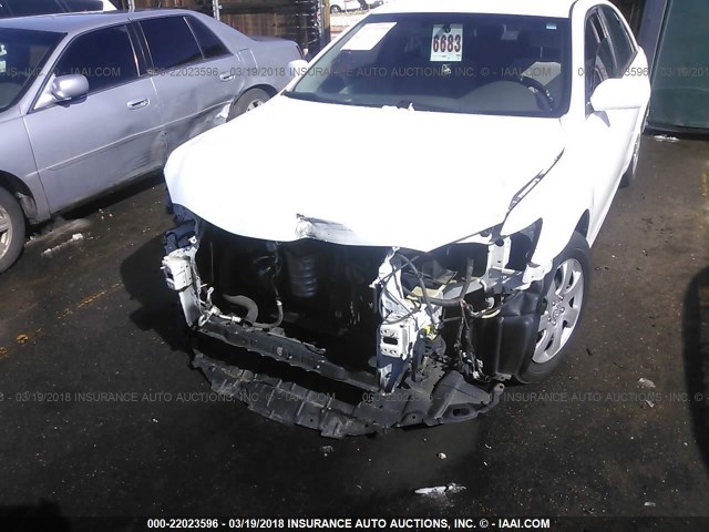 4T4BF3EK5AR021277 - 2010 TOYOTA CAMRY SE/LE/XLE WHITE photo 6