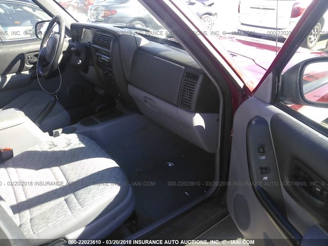 1J4FJ68SXWL217055 - 1998 JEEP CHEROKEE SPORT/CLASSIC ბურგუნდია ფოტო 5