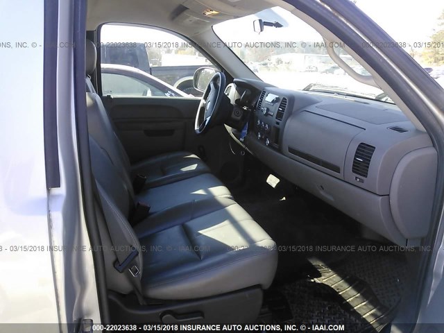 1GTN1TEX7BZ206196 - 2011 GMC SIERRA C1500 ვერცხლისფერი ფოტო 5