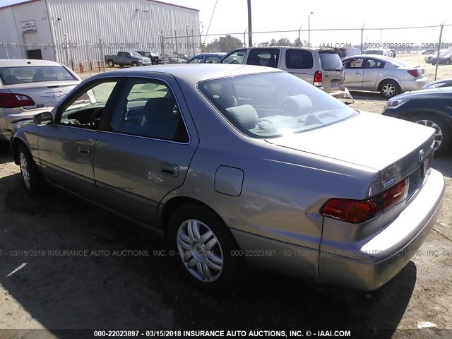 4T1BG22K3YU652903 - 2000 TOYOTA CAMRY CE/LE/XLE GRAY photo 3