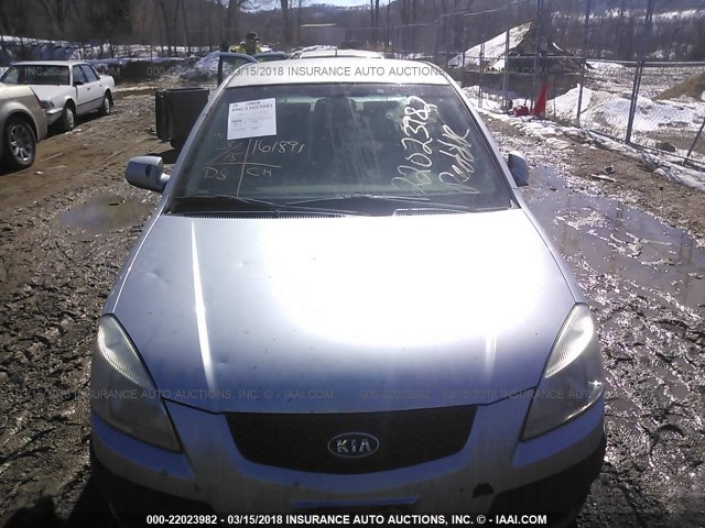 KNADE123686374070 - 2008 KIA RIO LX/SX SILVER photo 6