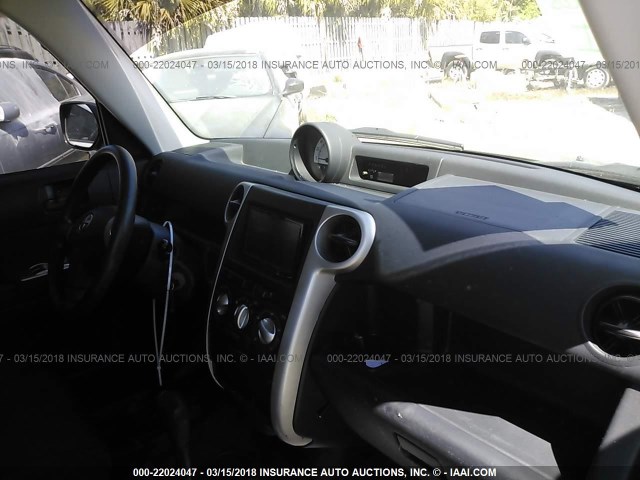 JTLKT324164057976 - 2006 TOYOTA SCION XB GREEN photo 5