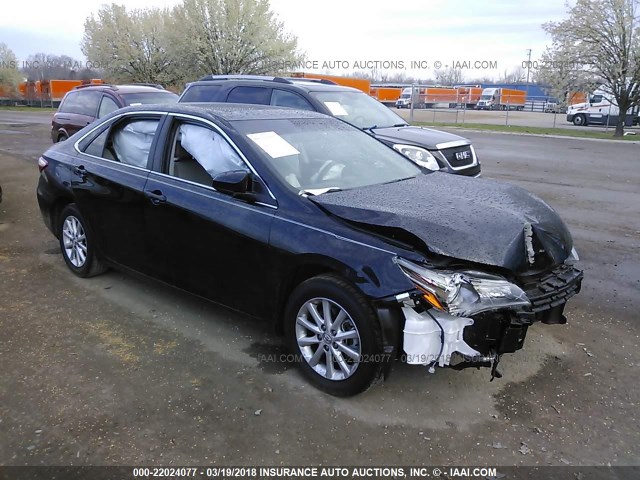 4T1BF1FK8HU363247 - 2017 TOYOTA CAMRY LE/XLE/SE/XSE BLACK photo 1