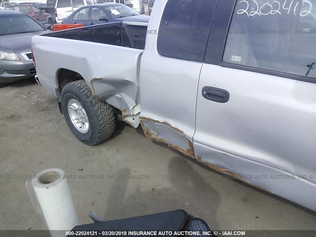 1B7GL22YXWS629024 - 1998 DODGE DAKOTA SILVER photo 6