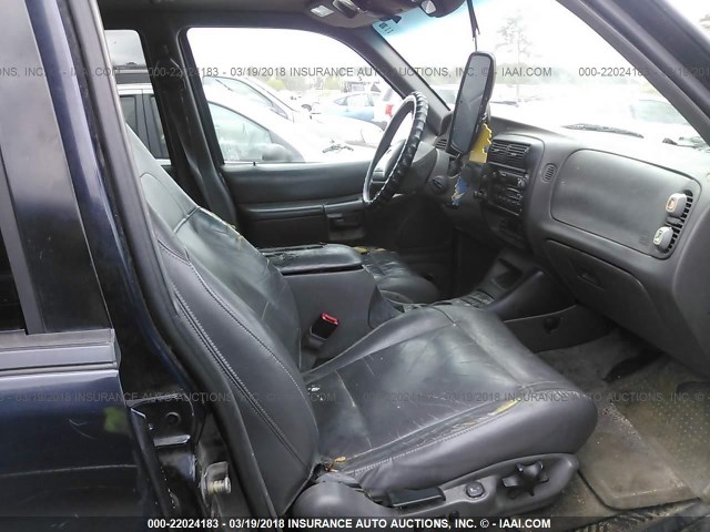 1FMDU84P2YZB88745 - 2000 FORD EXPLORER EDDIE BAUER Dark Blue photo 5