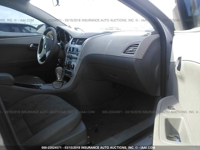 1G1ZA5EU8BF314193 - 2011 CHEVROLET MALIBU LS 银色 照片 5