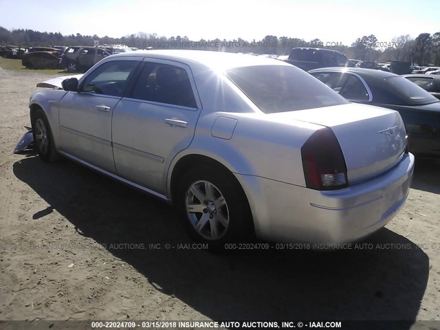 2C3LA43R26H526375 - 2006 CHRYSLER 300 SILVER photo 3