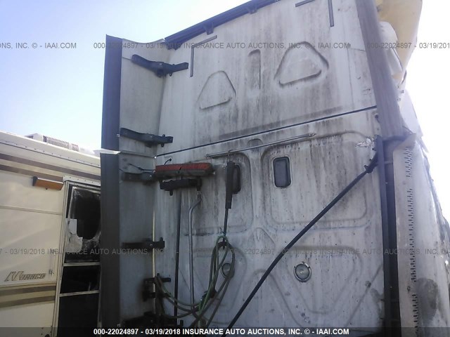 3AKJGLDR5HSHK7655 - 2017 FREIGHTLINER CASCADIA 125  WHITE photo 7