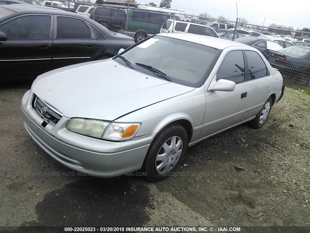 4T1BG22K41U086031 - 2001 TOYOTA CAMRY CE/LE/XLE 银色 照片 2